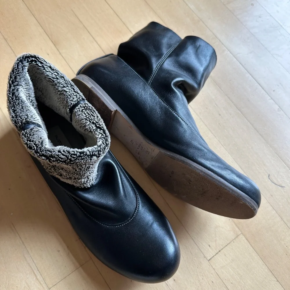 Fausto Santini Black leather slip  on bootie, 10,  PG1460 - Picture 2 of 7